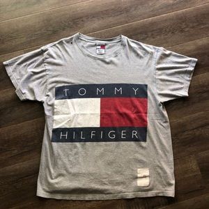 Vintage Tommy Hilfiger T-Shirt